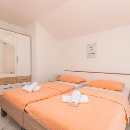 Apartments Mikulic Biograd Na Moru Dış mekan fotoğraf